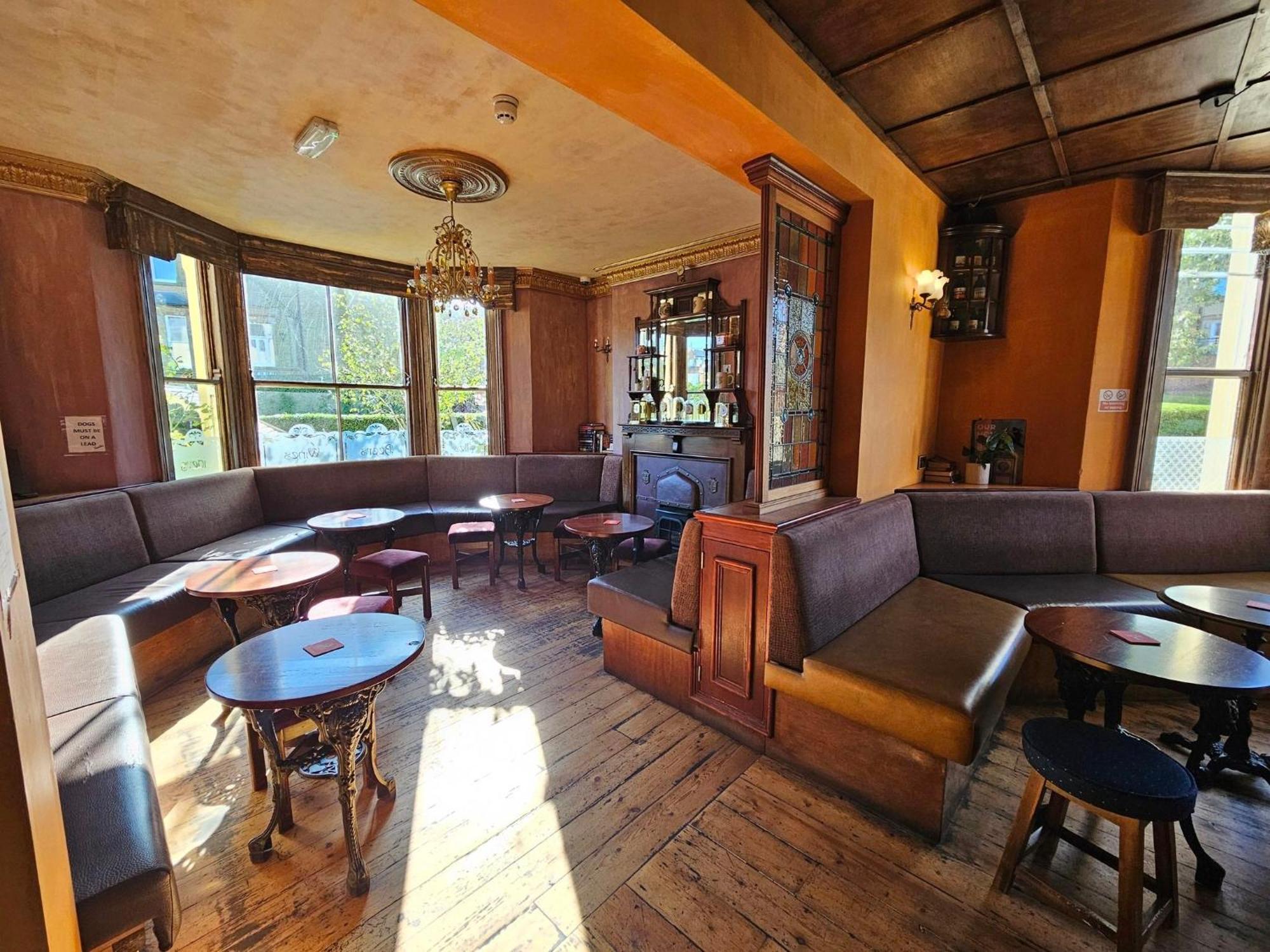 Valley Bar スカーバラ エクステリア 写真