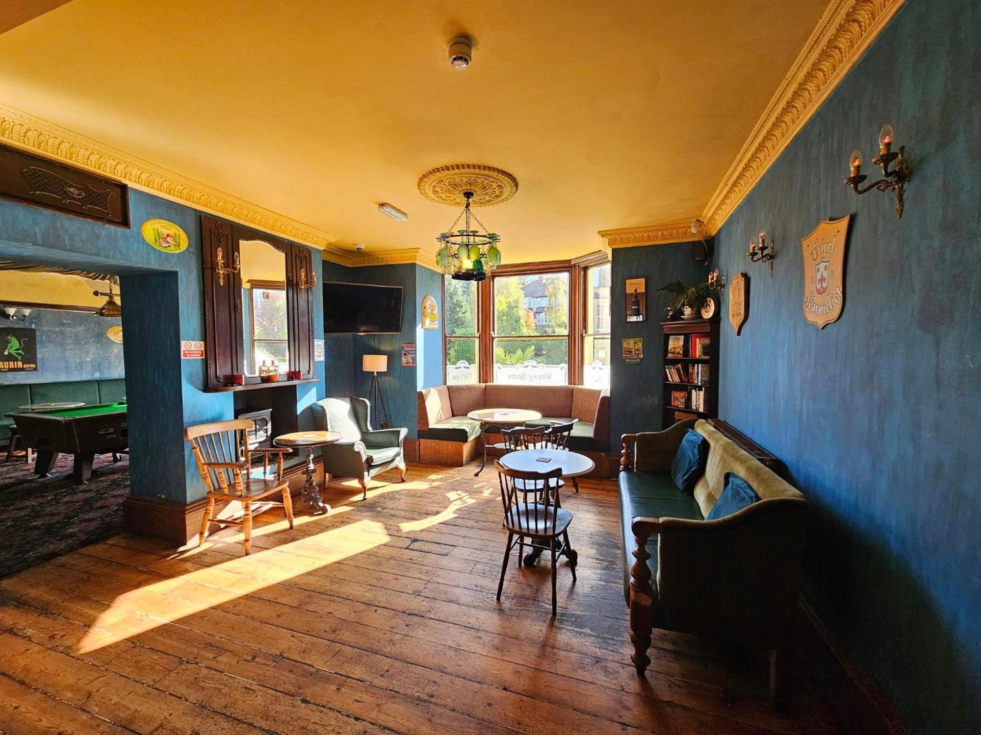 Valley Bar スカーバラ エクステリア 写真