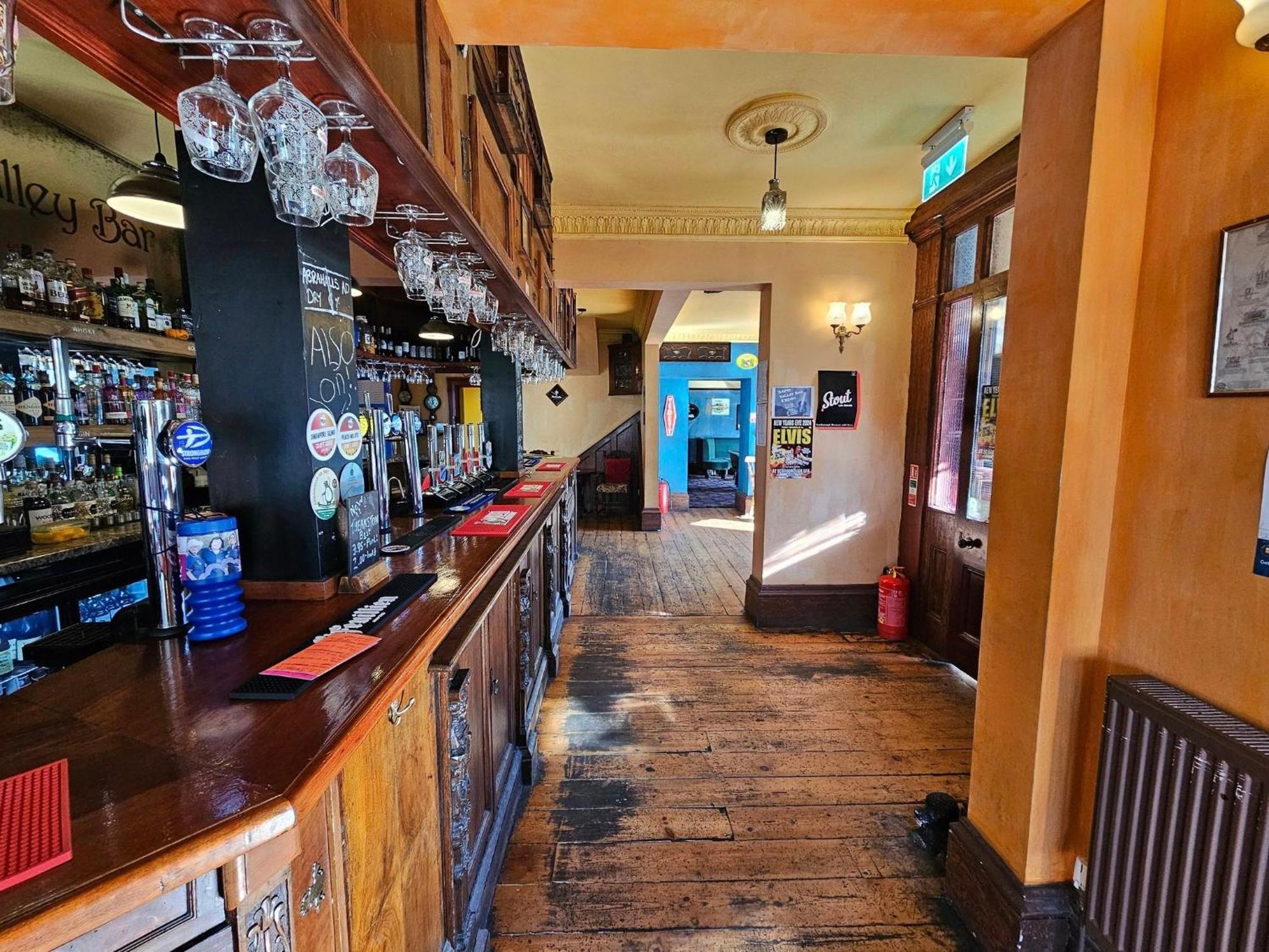 Valley Bar スカーバラ エクステリア 写真